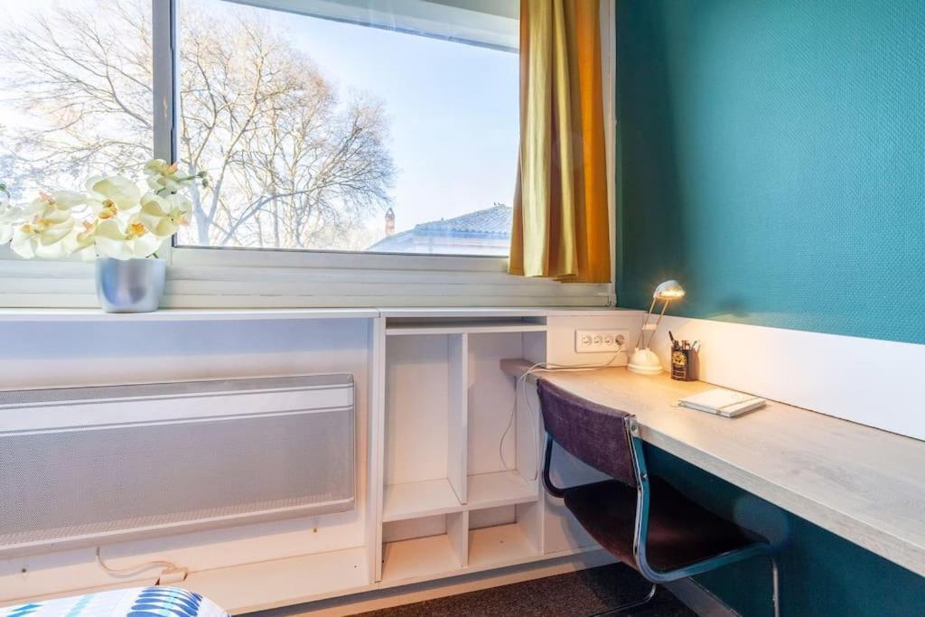 La Chambre Des Secrets / Parking / Wifi Toulouse Luaran gambar